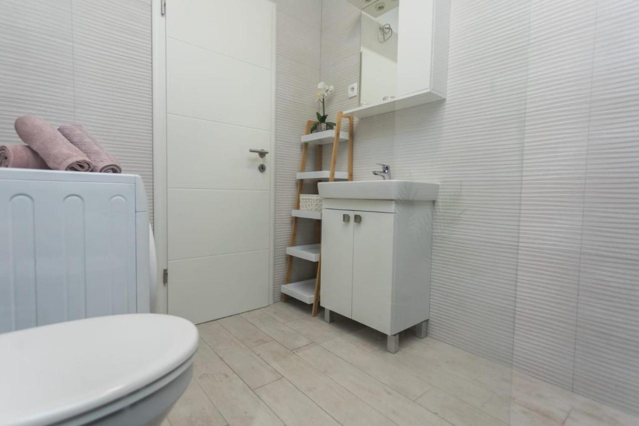 Bloom Apartment Split Ngoại thất bức ảnh