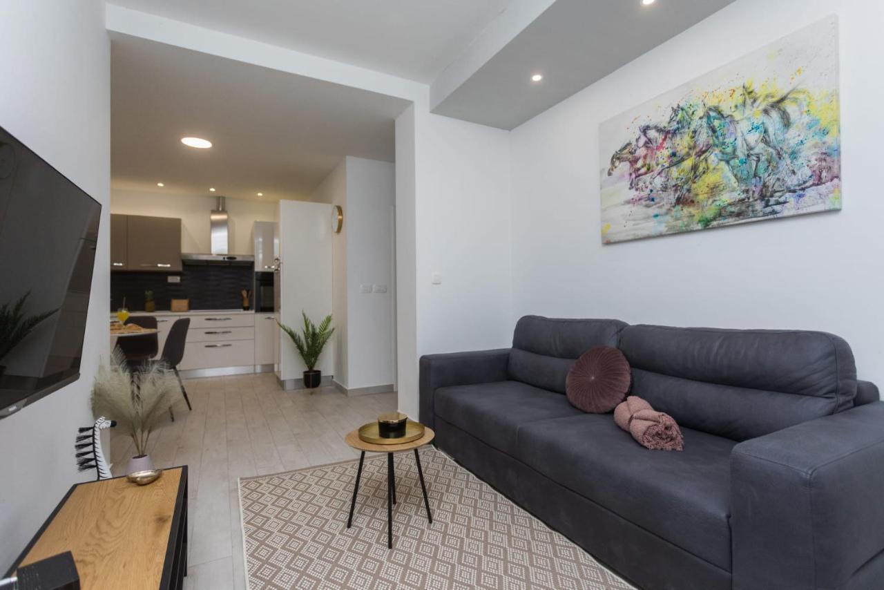 Bloom Apartment Split Ngoại thất bức ảnh