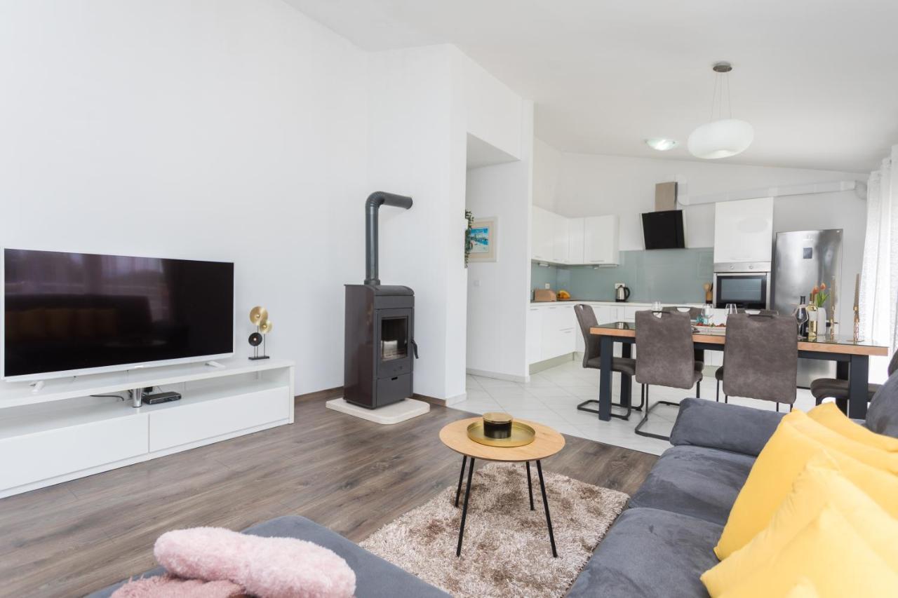 Bloom Apartment Split Ngoại thất bức ảnh