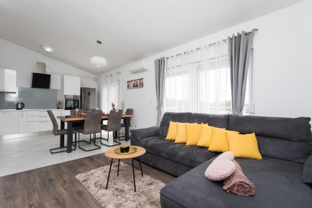 Bloom Apartment Split Ngoại thất bức ảnh