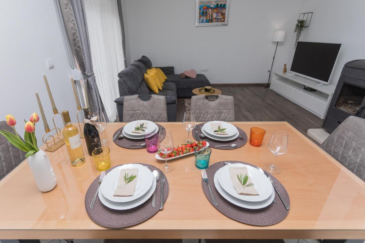 Bloom Apartment Split Ngoại thất bức ảnh