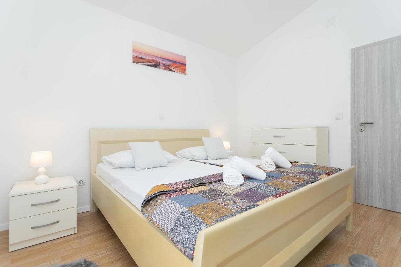 Bloom Apartment Split Ngoại thất bức ảnh