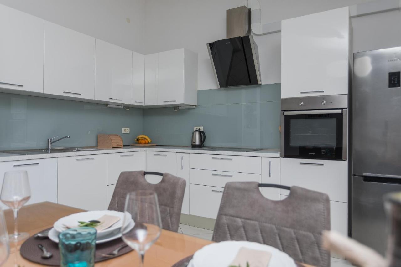 Bloom Apartment Split Ngoại thất bức ảnh